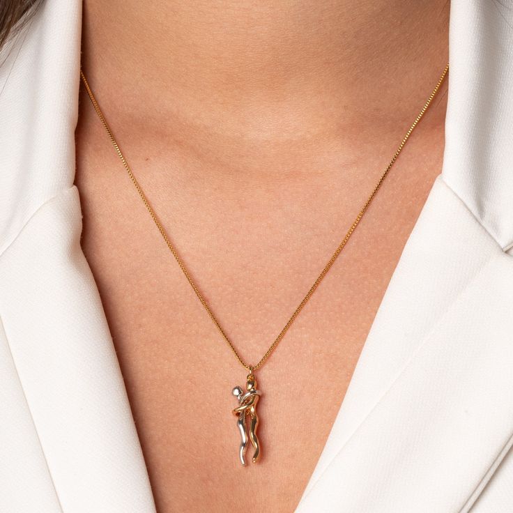 Hug Necklace