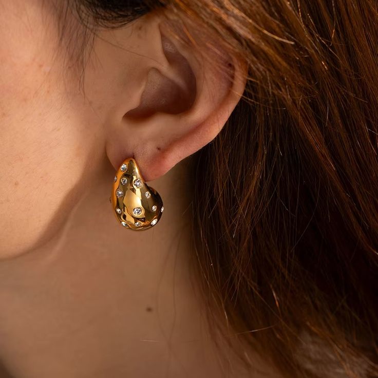 Zircon Tear Drop Earing