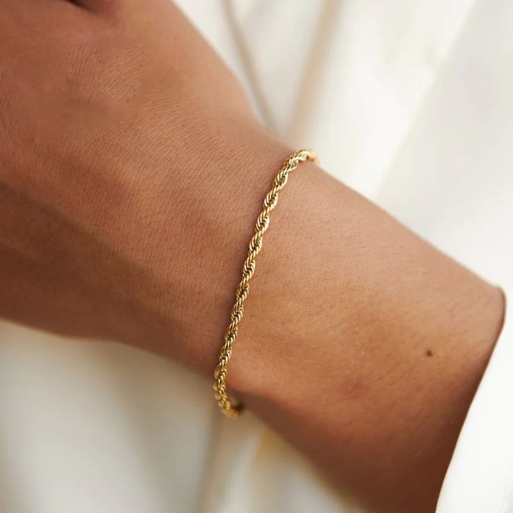 Gold Twisted Bracelet