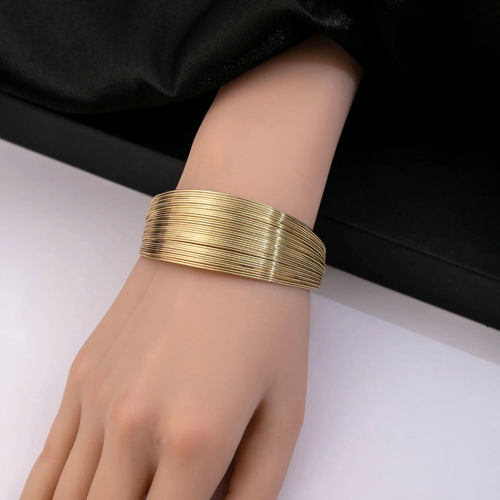 Elagant Wire Golden Bangle