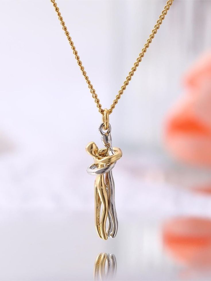 Hug Necklace