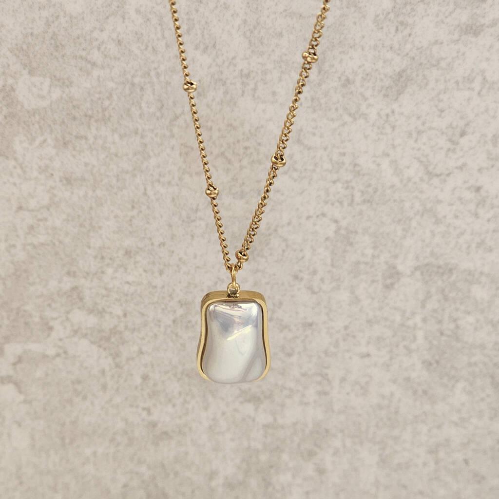 Trapezoid Pearl Golden Necklace
