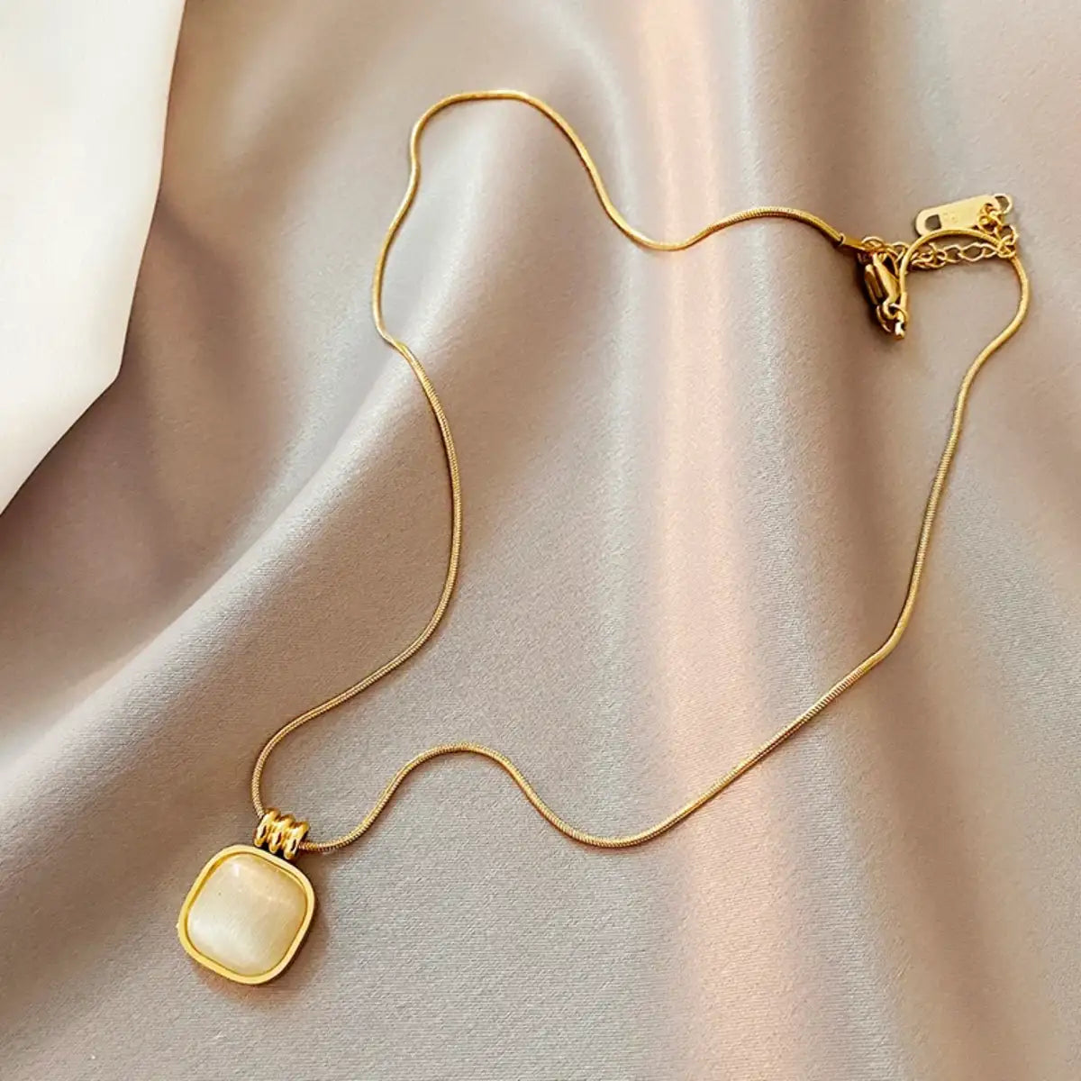 Cat's Eye Stone Golden Necklace