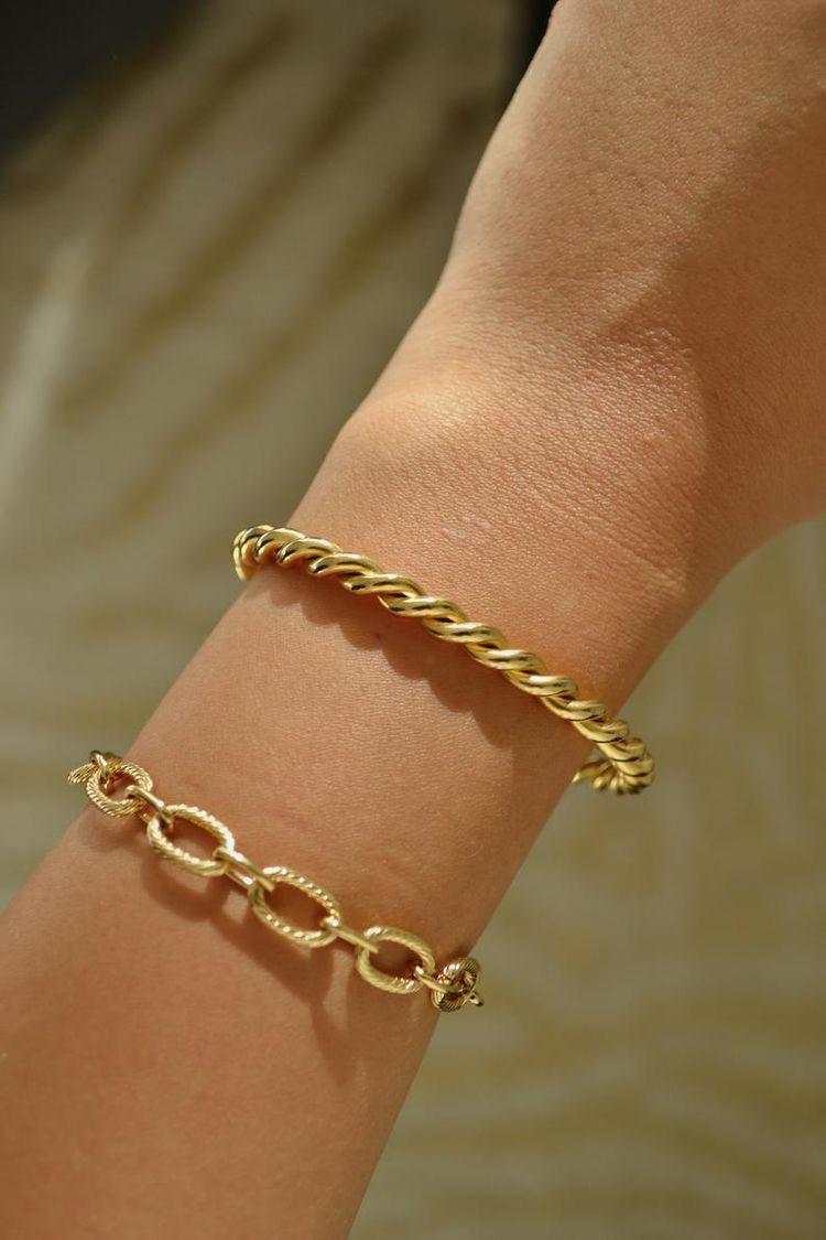 Gold Twisted Bracelet
