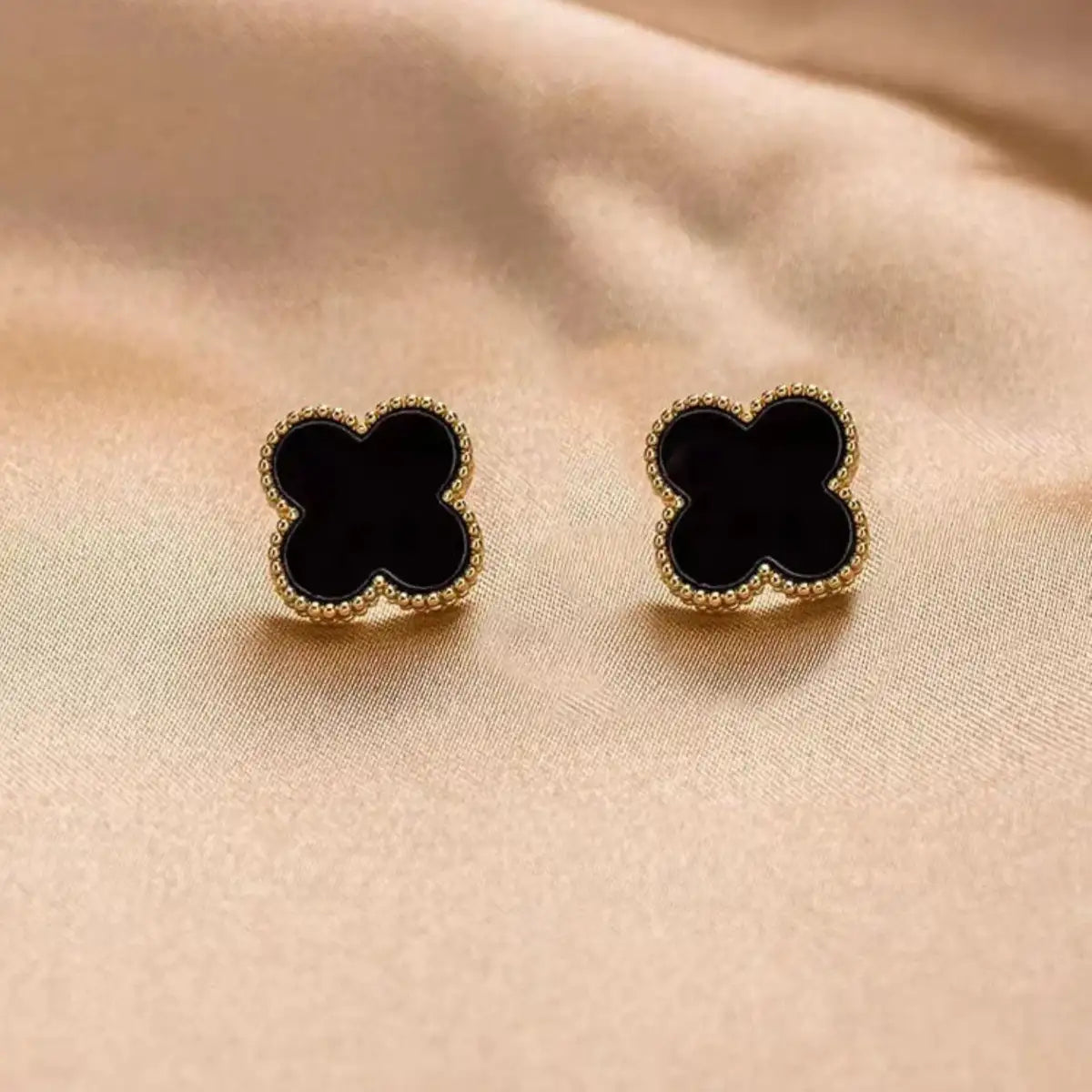 Van Cleef Earing