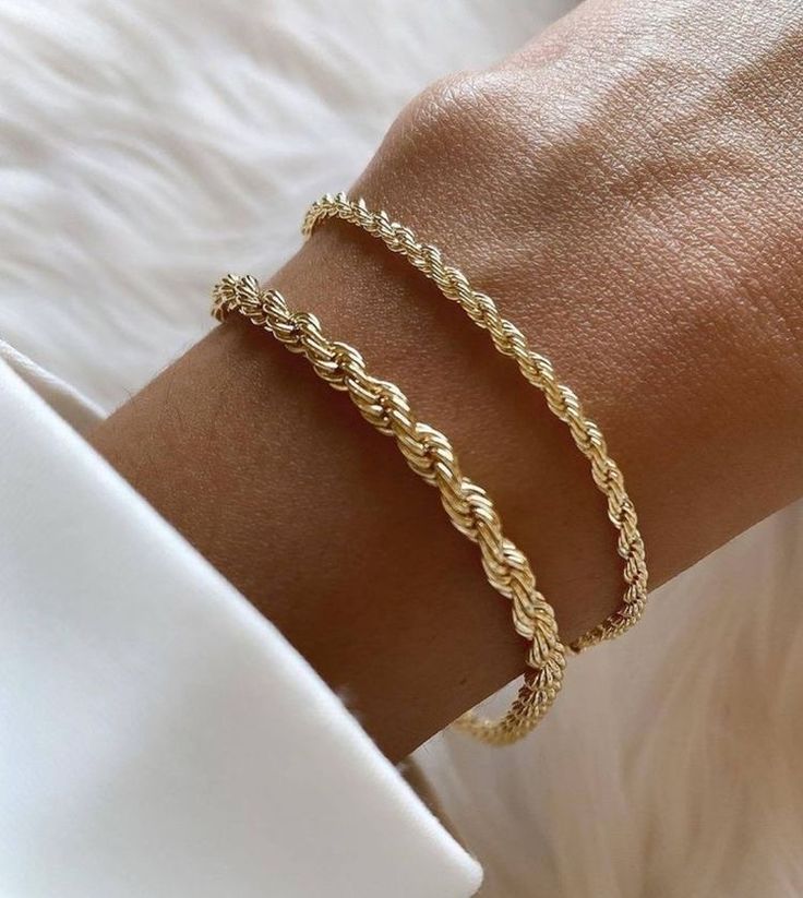 Gold Twisted Bracelet