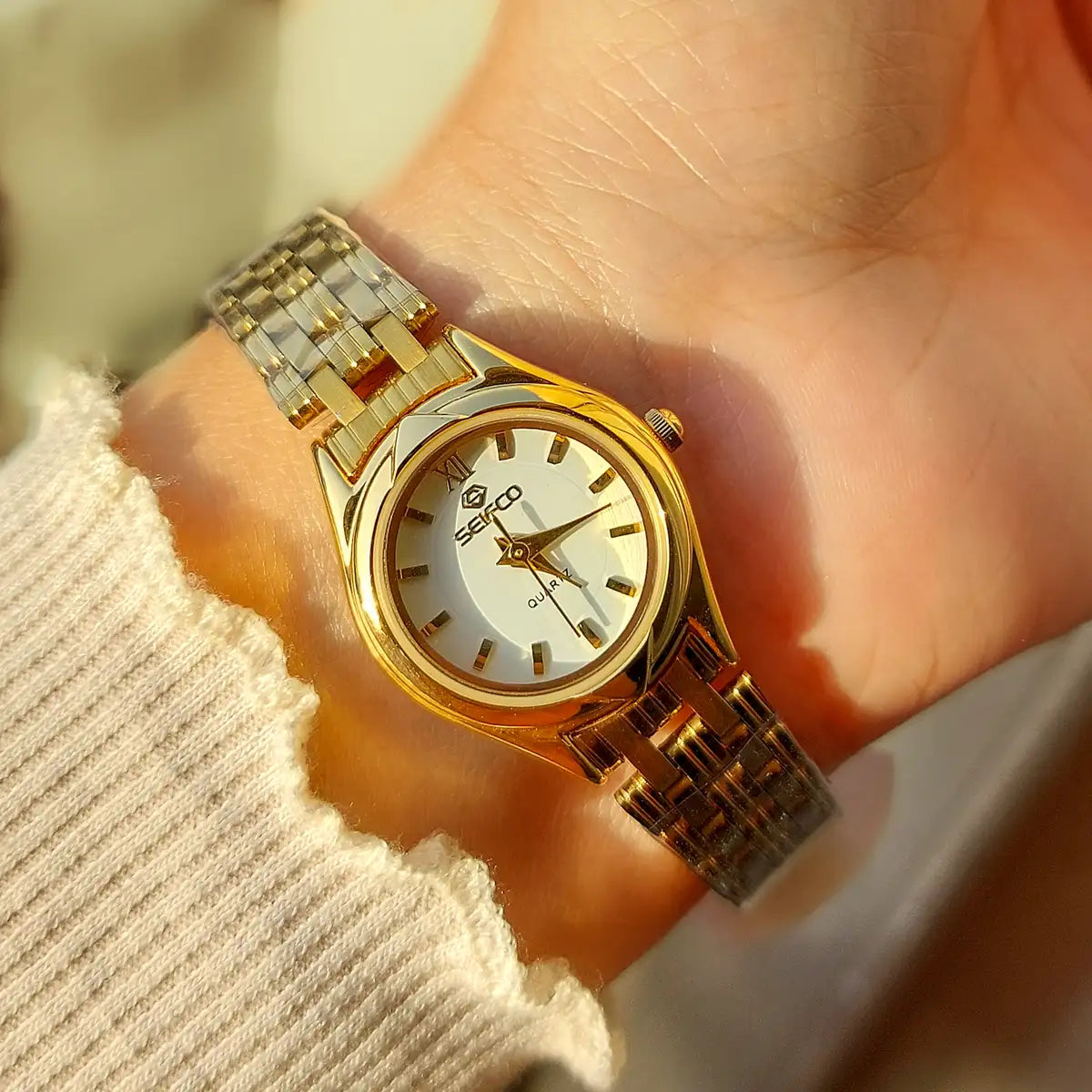 Seifco Circle Watch Gold and white
