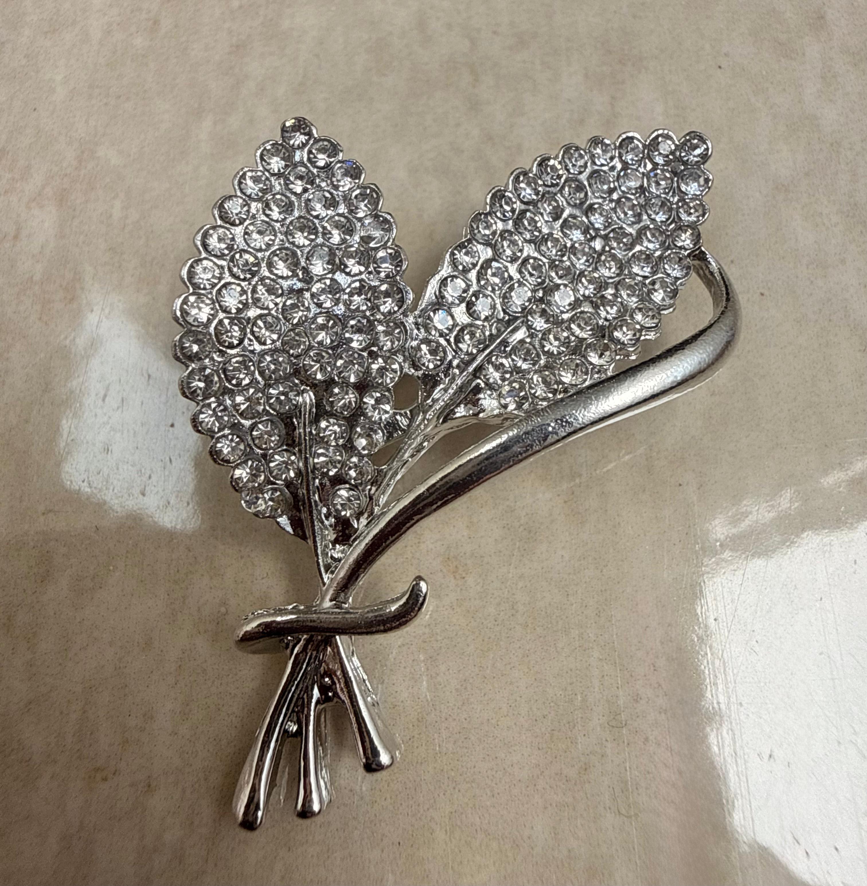 Tied Willow Brooch