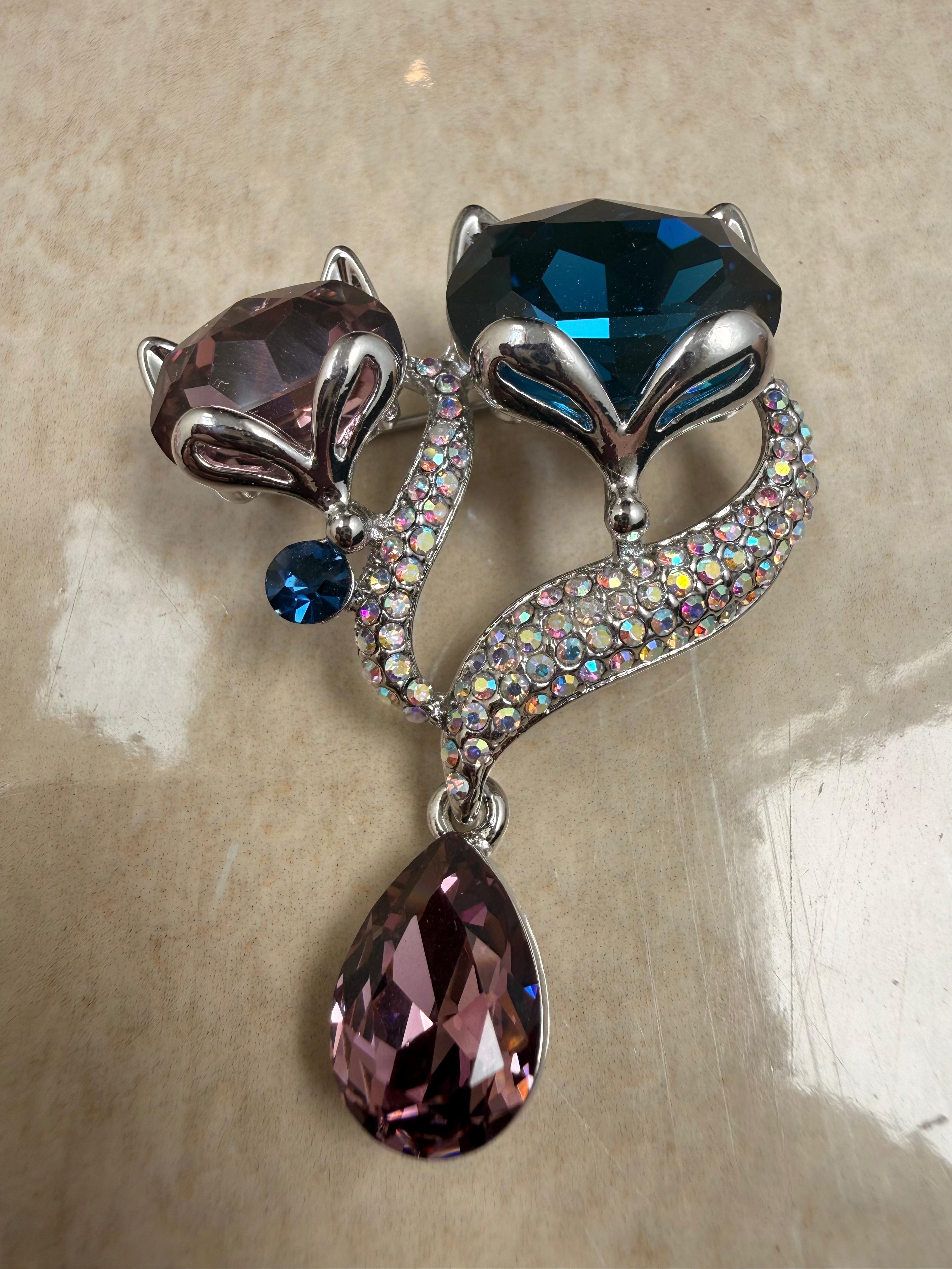 Kinship Brooch
