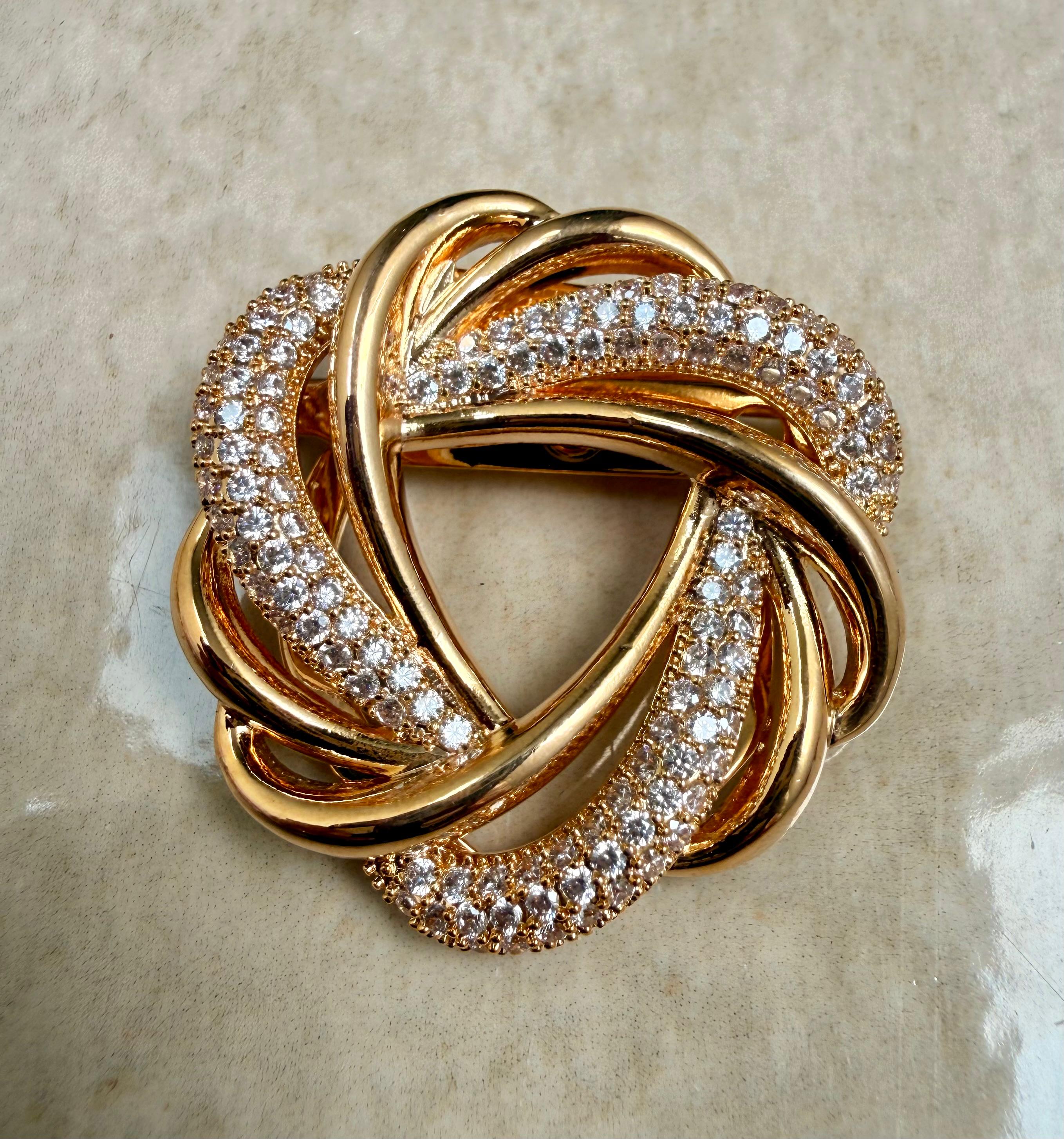 Trinity Twist Brooch